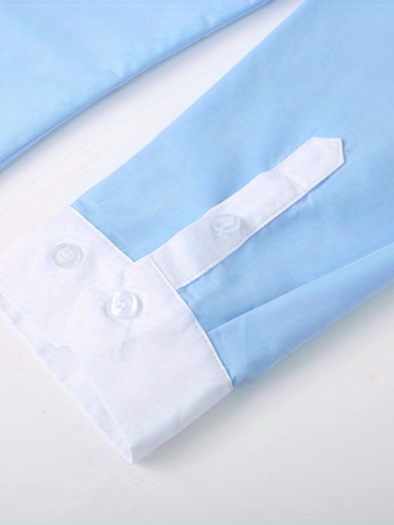 A Stylish Business Shirt For Teenagers And A Long-sleeved Shirt With Contrasting Colors DEU818